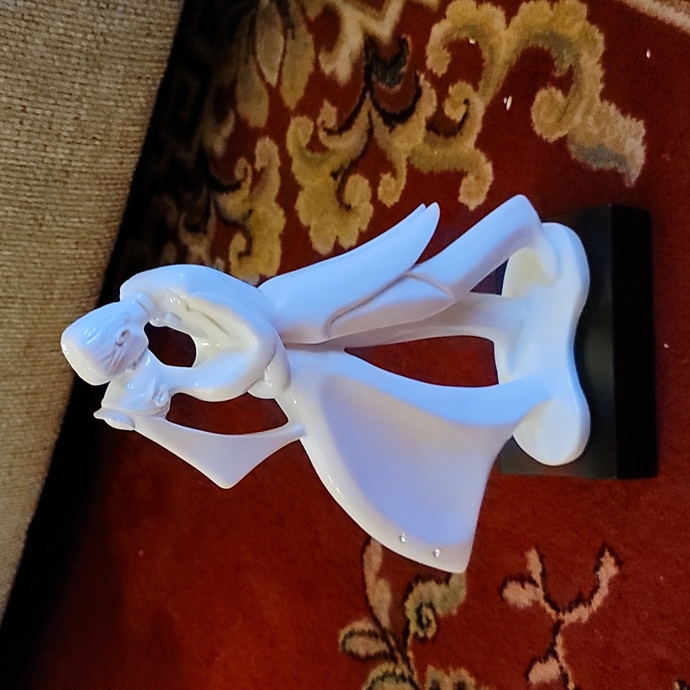 Wedding Couple Figurine